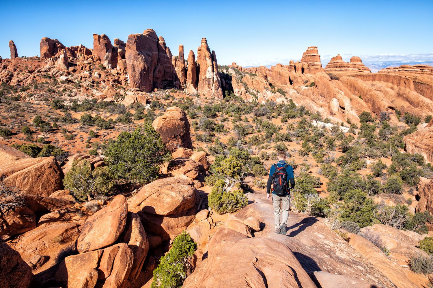 How to Hike the Devils Garden Trail