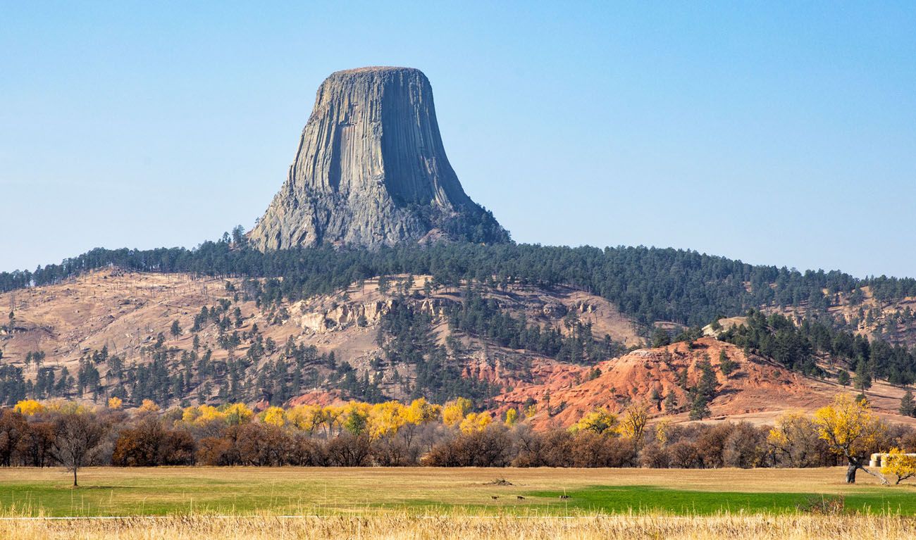 the-perfect-devils-tower-day-trip-from-south-dakota-earth-trekkers