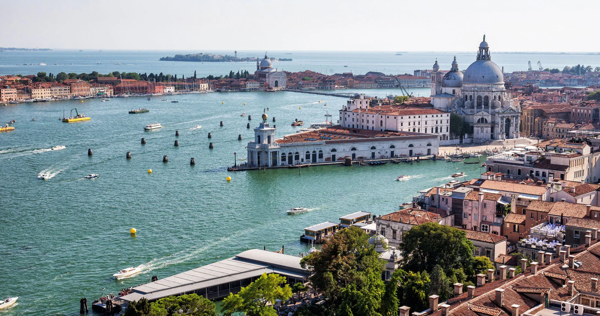Featured image for “12 Beautiful Views of Venice (Map, Helpful Tips & Photos)”