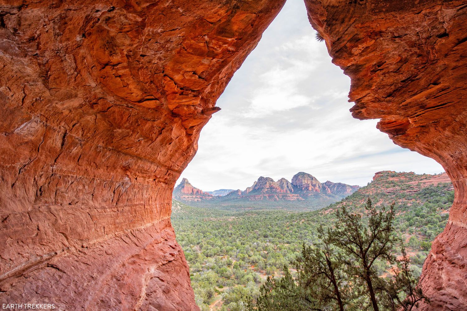 hiking and hikes in arizona