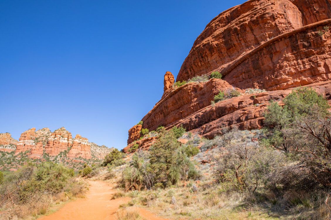 How To Hike The Bell Rock And Courthouse Butte Loop Trail – Earth Trekkers