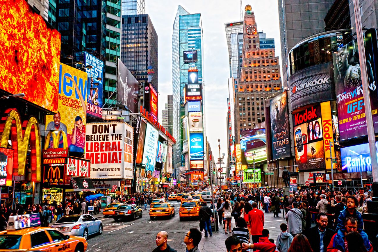 Tourists, New Yorkers flock to Times Square NYC Wishing Wall