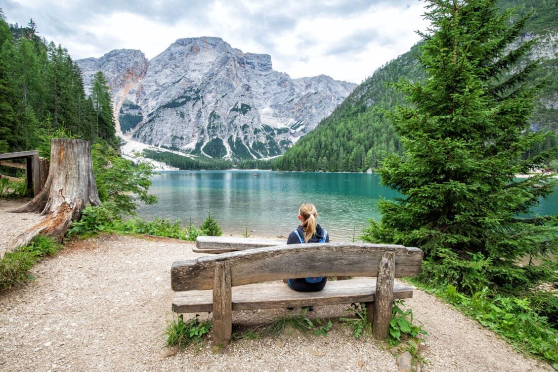 Best Way to Visit Lago di Braies (HELPFUL Tips & Photos) – Earth Trekkers