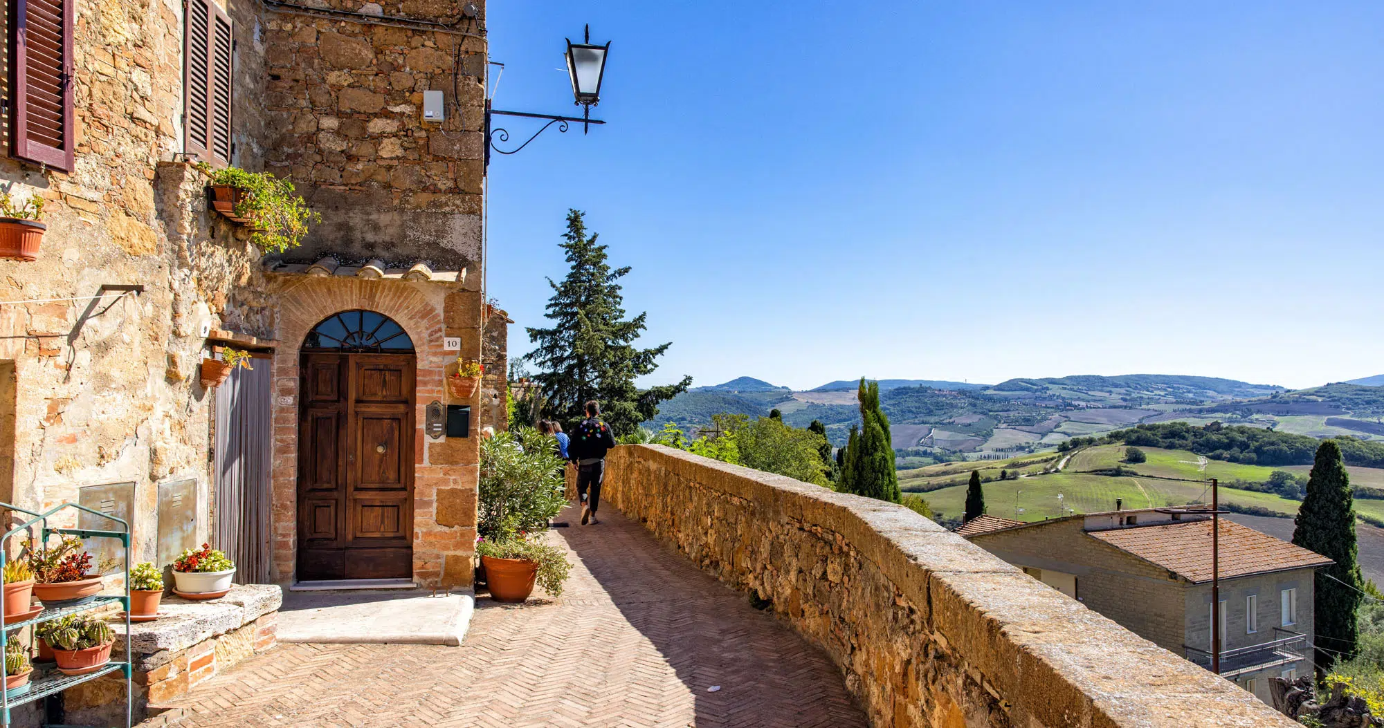 Featured image for “Pienza, Italy: Best Things to Do, Tours & Helpful Tips”
