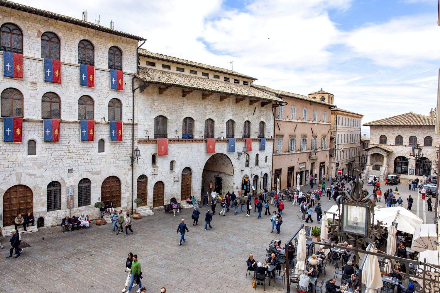 Assisi Piazza del Comune | Best Things to Do in Assisi