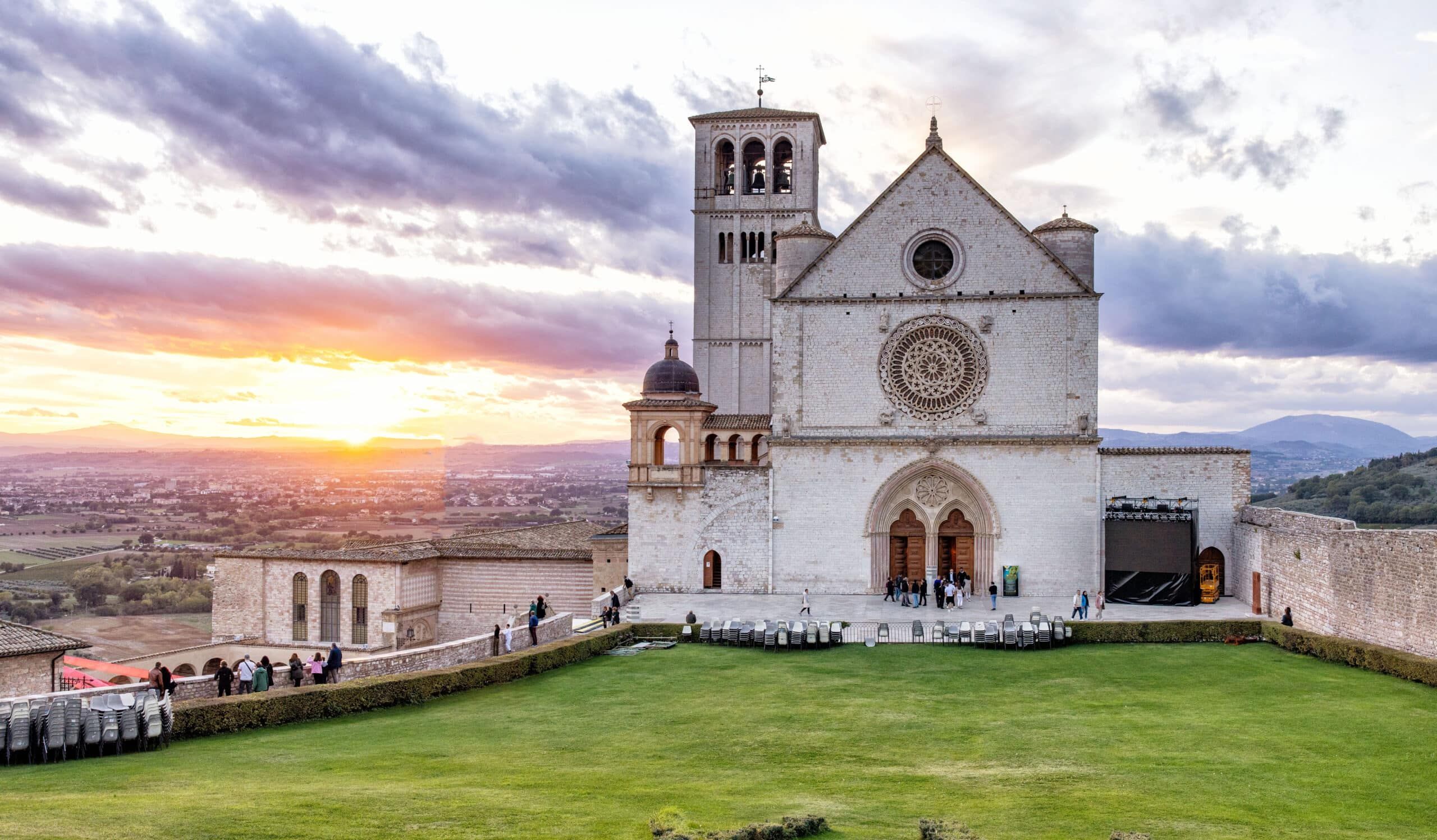 16 Wonderful Things to Do in Assisi (+ Helpful Tips & Map) – Earth Trekkers