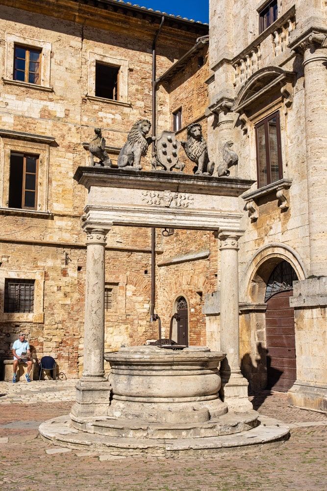 Well of the Grifi and Lions Montepulciano