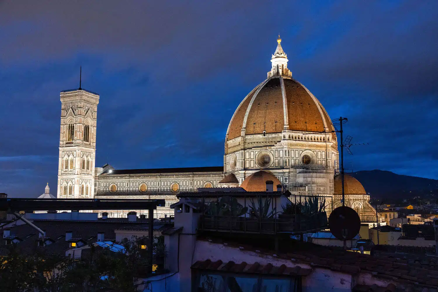 Divina Terrace Florence Rooftop Bar | Best Rooftop Bars in Florence