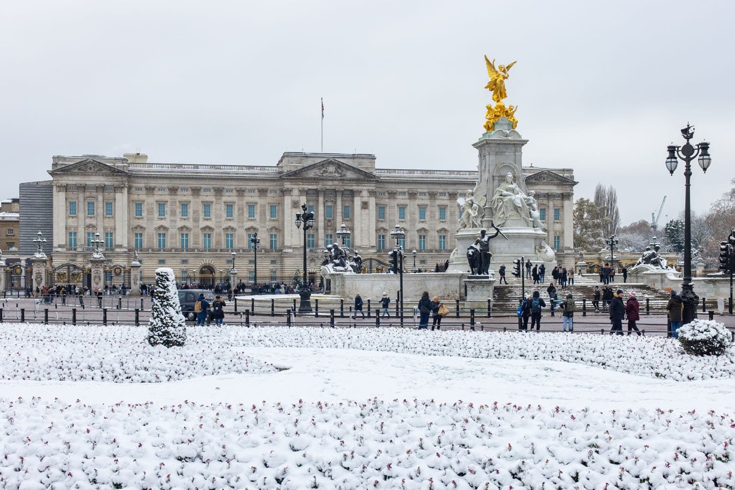 Buckingham Palace Snow | Things to do in London at Christmas