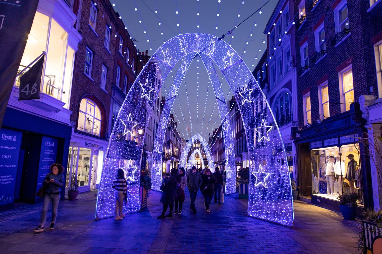 Mayfair Christmas Lights Switch-On