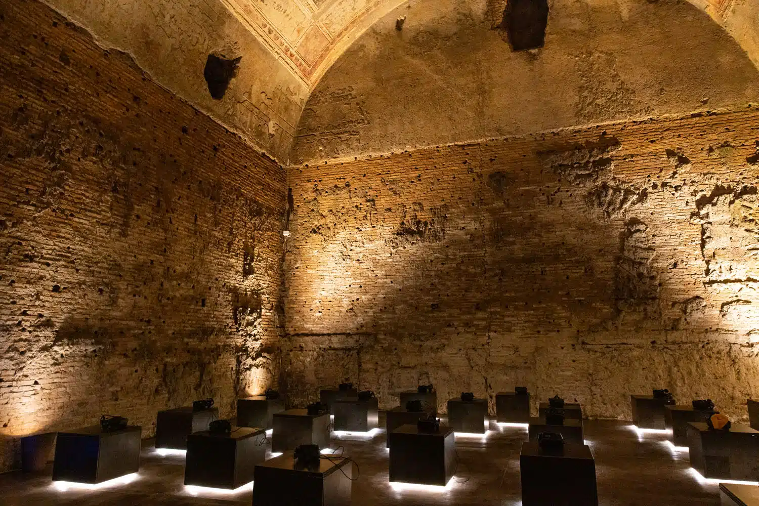 4 places to visit in rome Domus Aurea Virtual Reality
