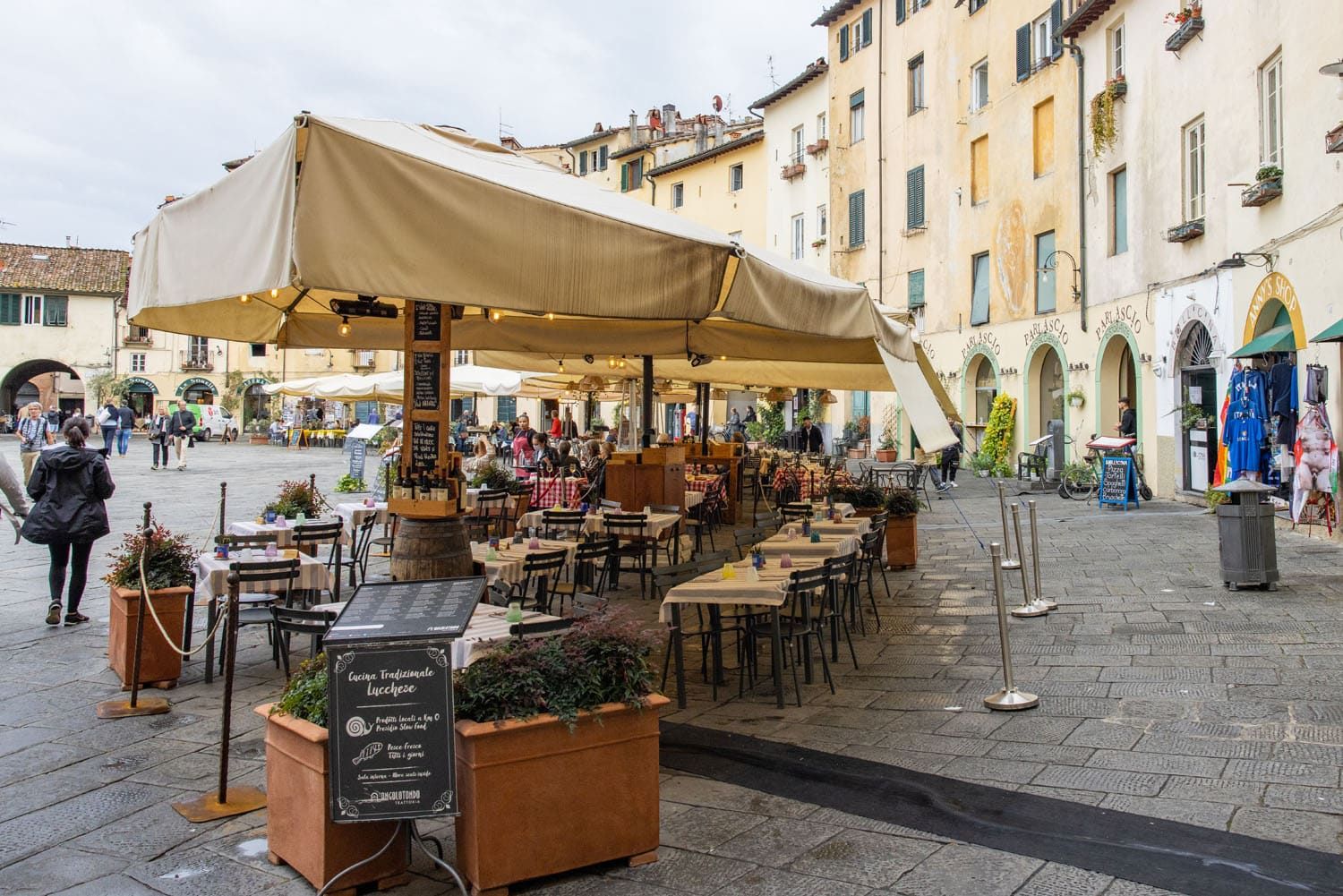 Lucca Restaurants | Pisa and Lucca day trip from Florence