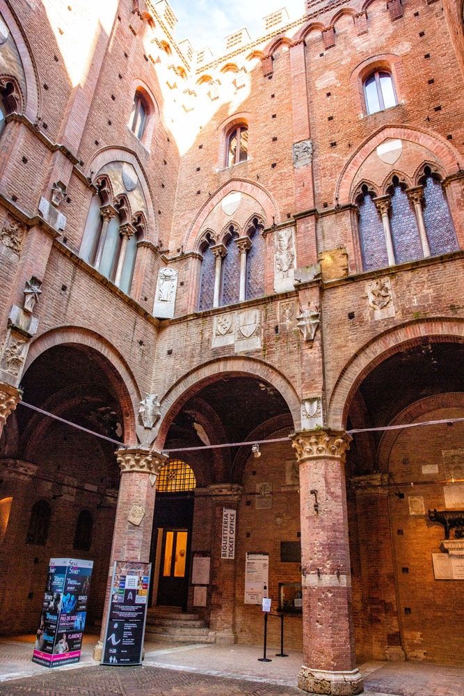 Palazzo Pubblico Ticket Office | One Day in Siena Itinerary