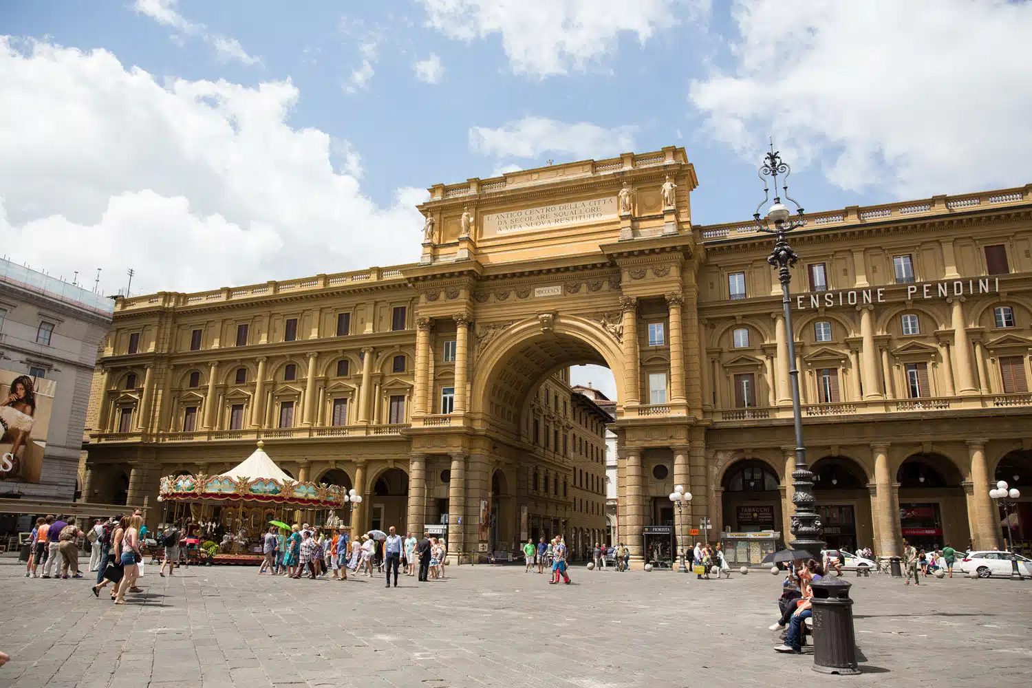Piazza della Repubblica Florence | Best Things to Do in Florence