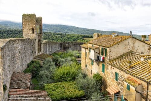 Monteriggioni: Photos, Things to Do, and Helpful Tips – Earth Trekkers