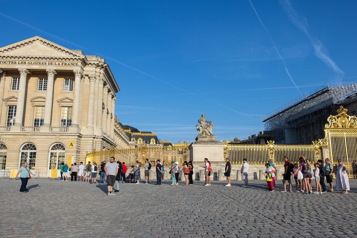 Line to Enter Versailles
