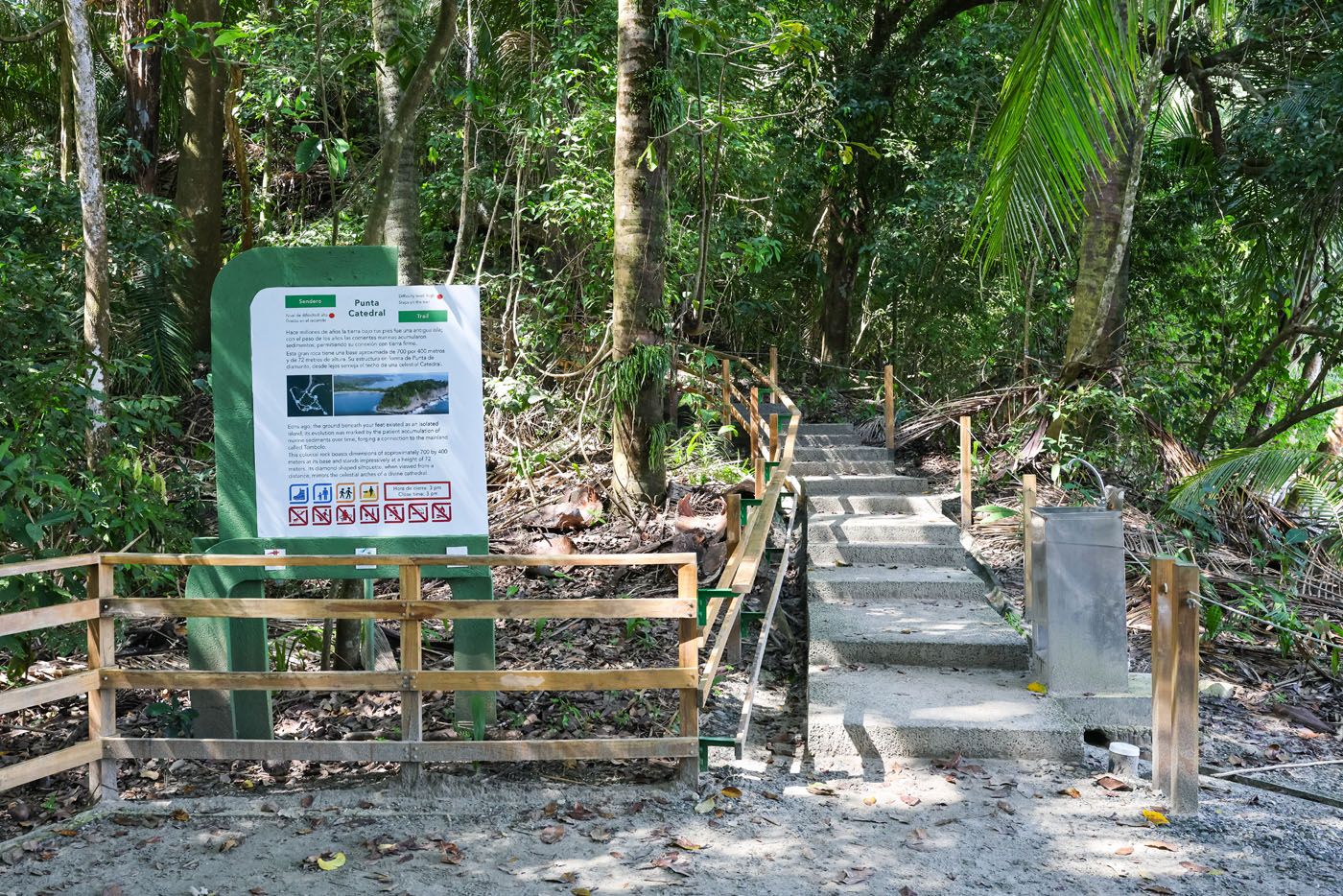 Punta Catedral Trailhead