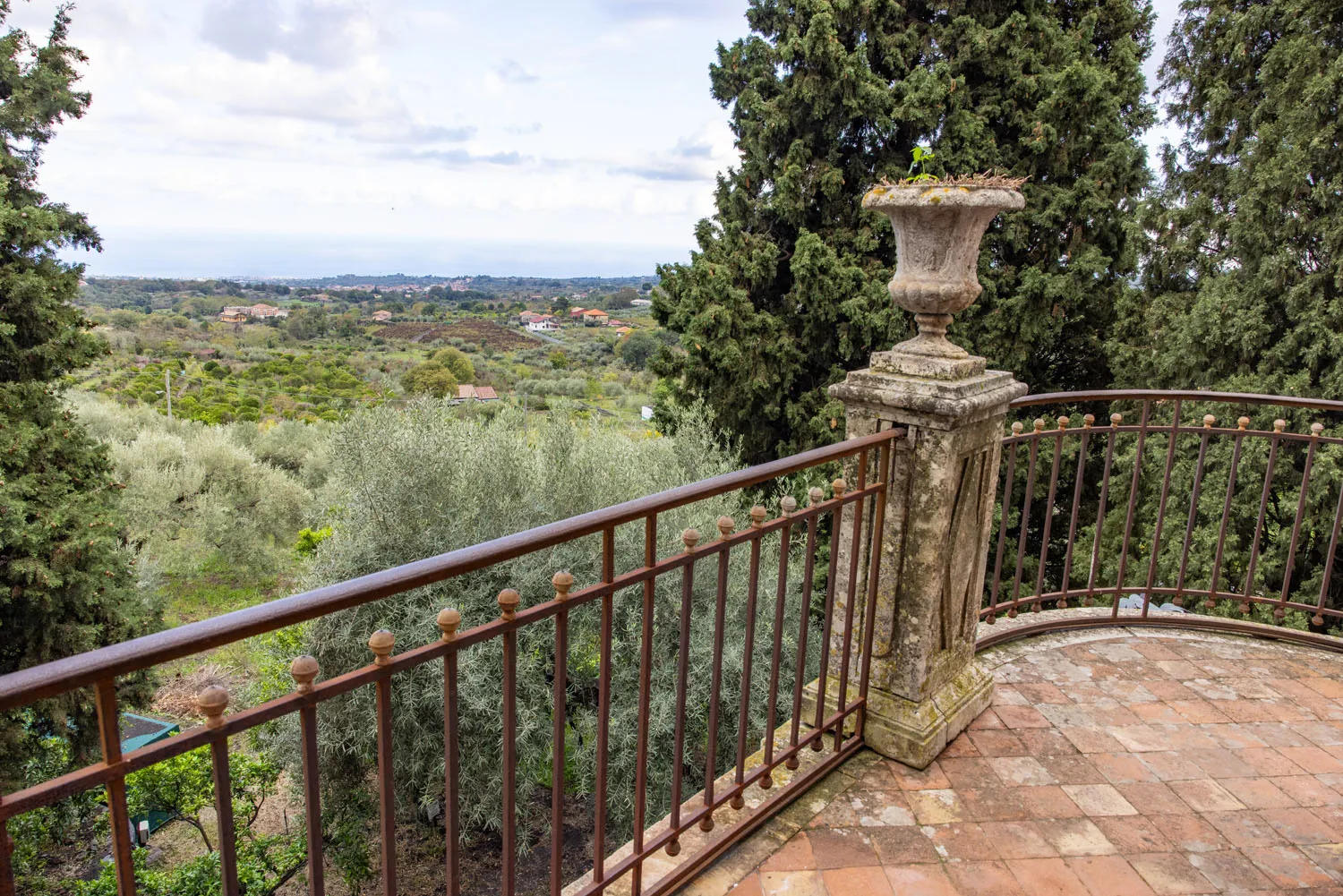 Monaci delle Terre Nere Terrace