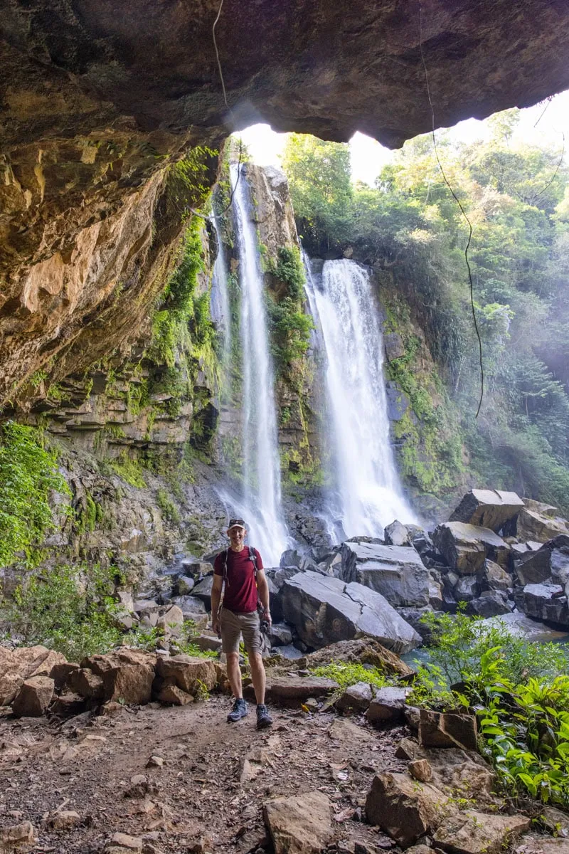 Tim Nauyaca Waterfalls