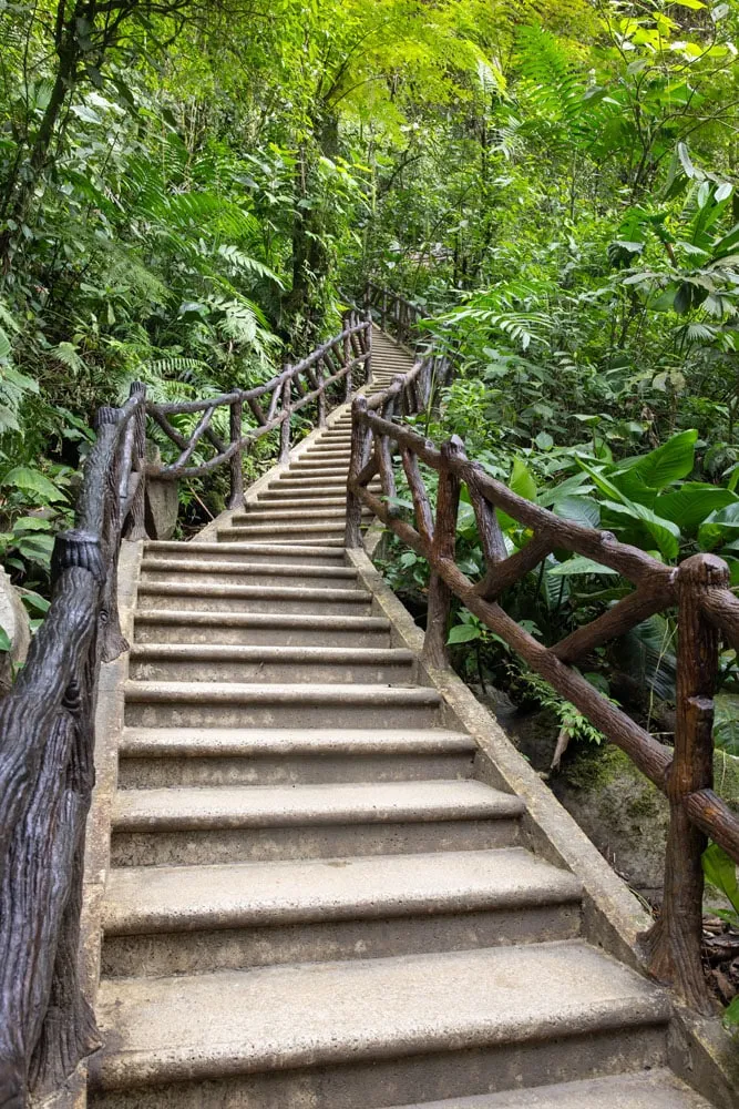 La Fortuna Waterfall Stairs