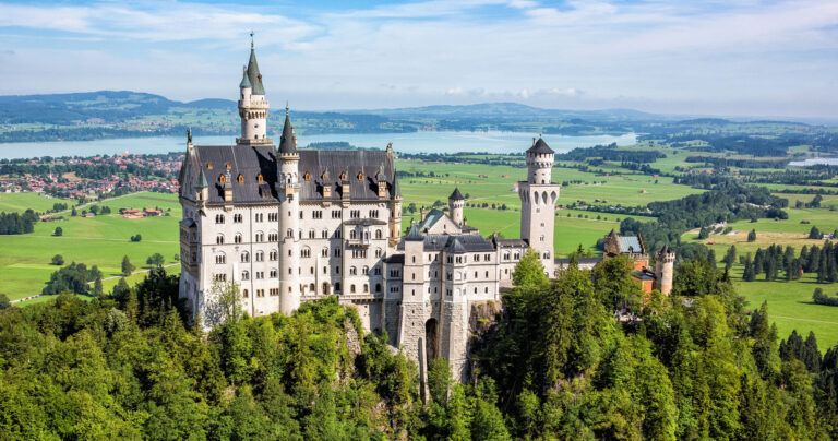 How to Visit Neuschwanstein Castle