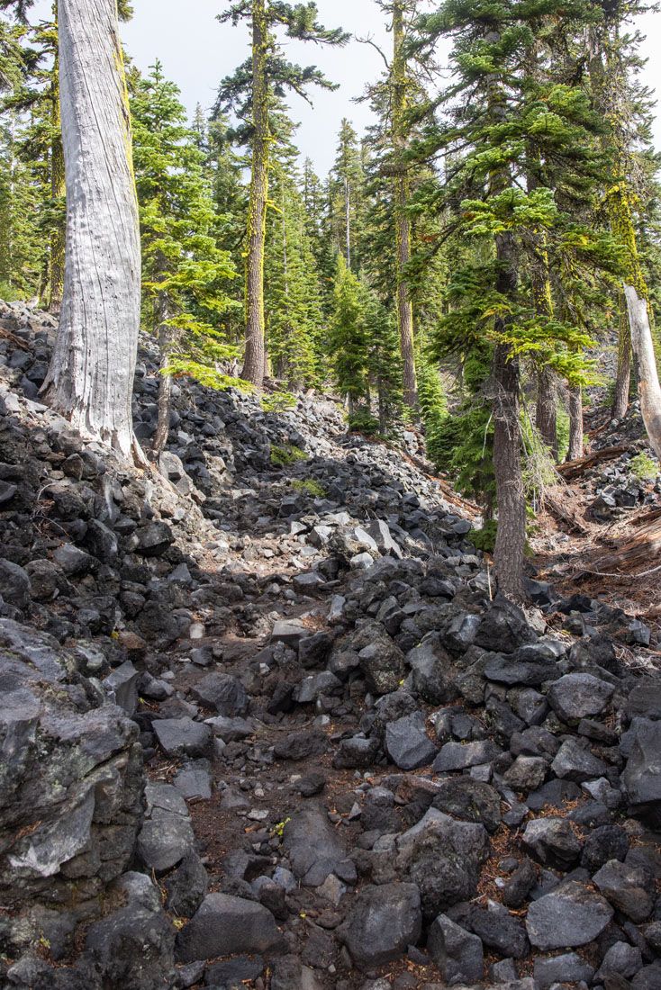 Wizard Island Hiking Trail